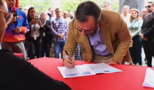 Yván Gil: “El Plan Vuelta a la Patria trabaja al máximo”