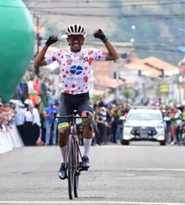 Anderson Paredes se alzó en la montaña