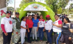 Abuelos de El Amparo atendidos en jornada alimentaria
