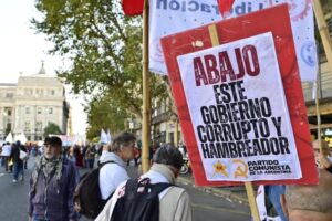 Argentina: FMI desnuda déficit de Milei y exige ajuste contra jubilados