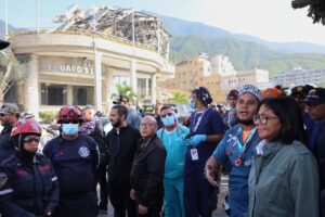 La prioridad absoluta es la localización de sobrevivientes