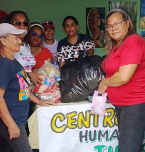 Llega a La Guaira el primer cargamento de ayuda de Tinaco