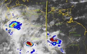 Autoridades prevén lluvias por paso de Onda Tropical Nº 30 sobre el país