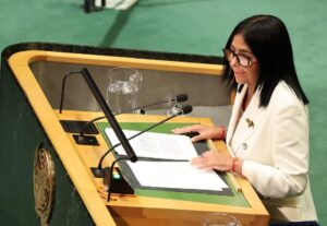 “Vamos juntos a construirel renacimiento de Venezuela”