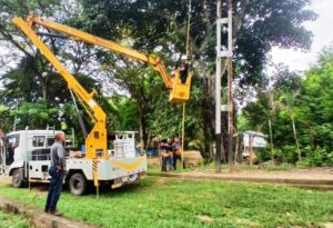 Corpoelec atiende reportes de la VenApp en Lima Blanco