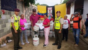 Avanza distribución de nuevos cilindros de gas doméstico